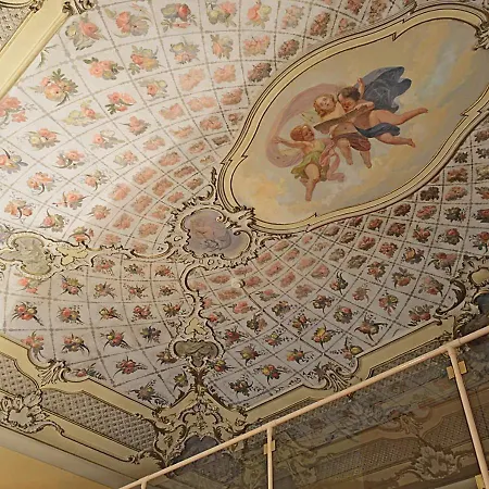 Apartmanhotel Lagrange 2*