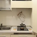 Lagrange شقة فندقية 2*