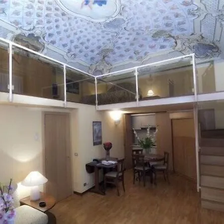 Lagrange شقة فندقية 5*